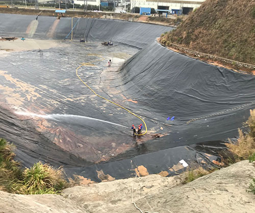 临渭废水池清理